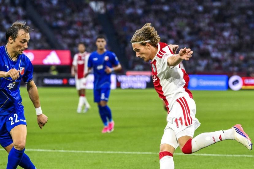 Ajax : Godts écarté du onze, son agent dément le PSG