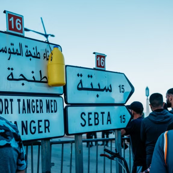 Ceuta : une ruée migratoire suspecte avant les législatives