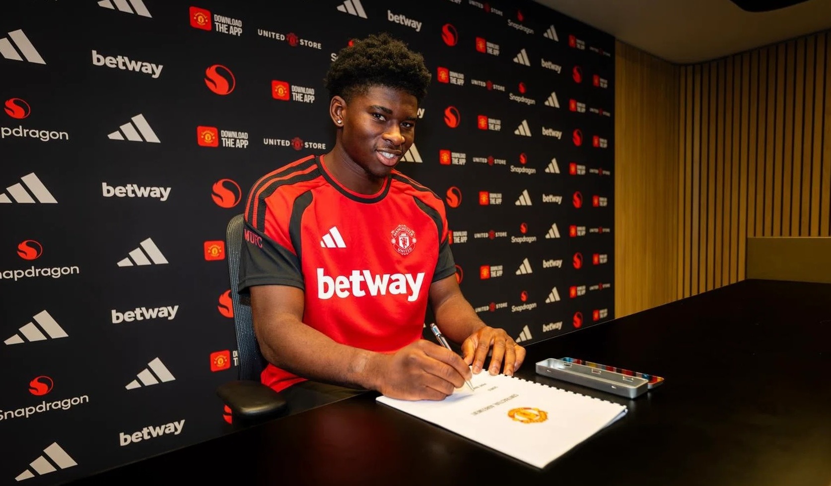 Baleba à Manchester United : Lille va toucher 8 M€
