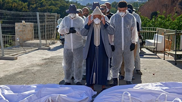 Ceuta : 18 migrants inhumés après le drame frontalier