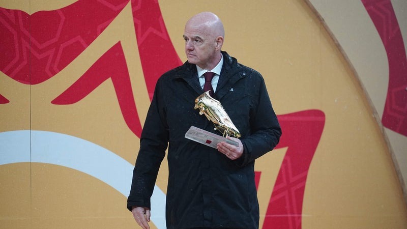 Fifa : l'UEFA, la Concacaf et l'AFC visent Infantino