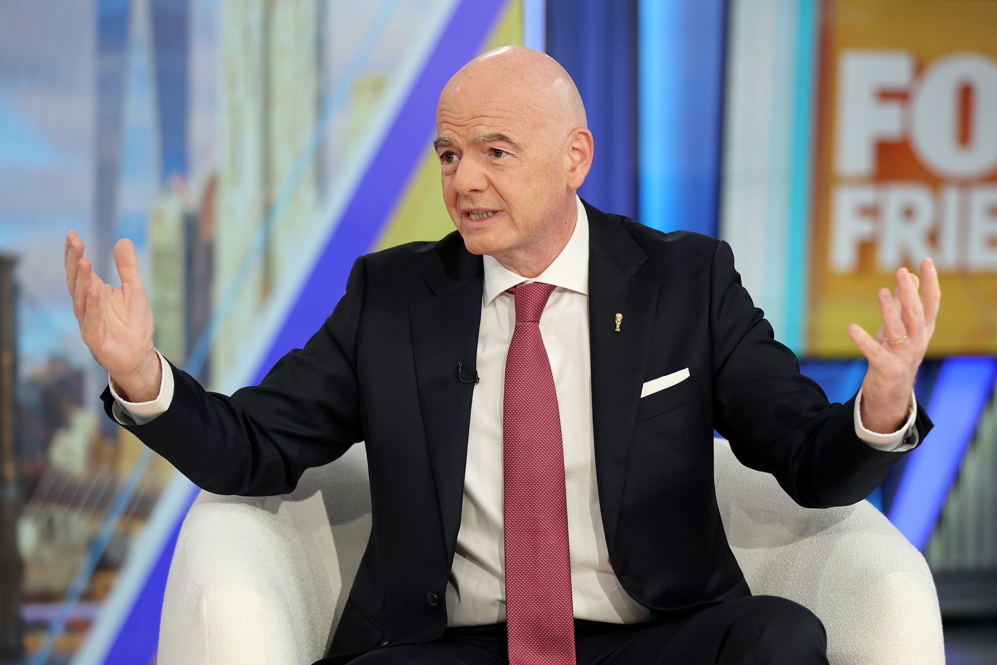 FIFA : la Russie garde son droit de vote face à Infantino