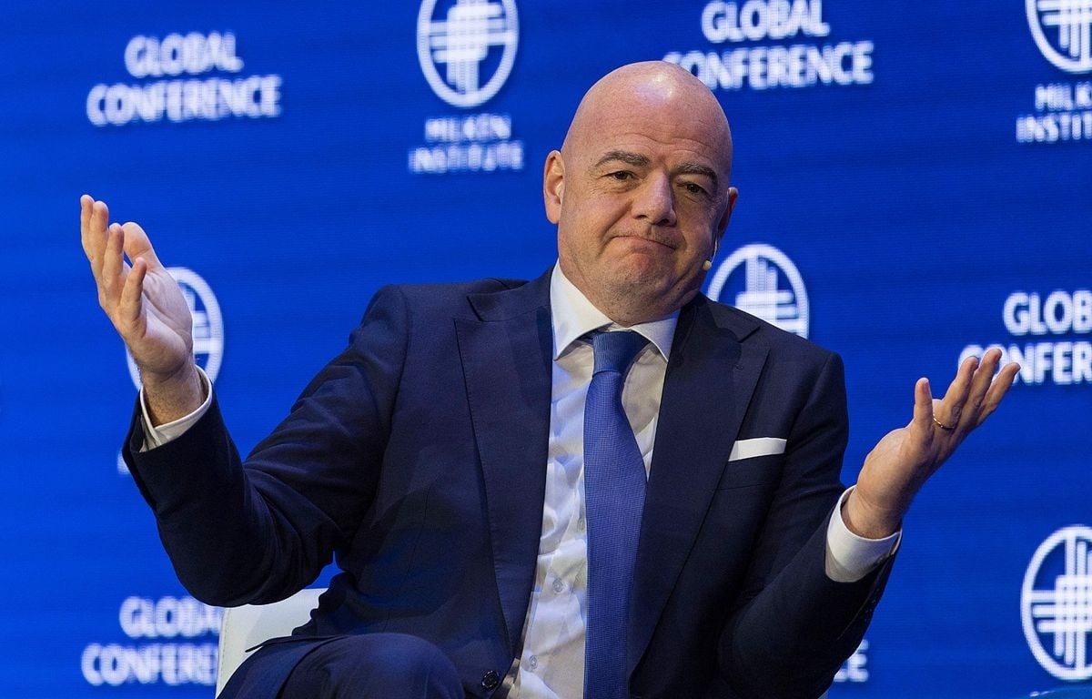 Fifa : une coalition de supporters exige le départ d'Infantino