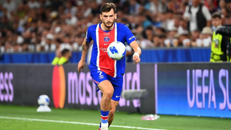 Kvaratskhelia : un début de saison qui divise au PSG