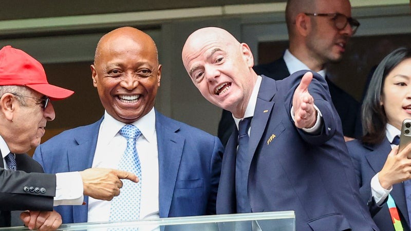 Motsepe et la CAF soutiennent Gianni Infantino à la Fifa
