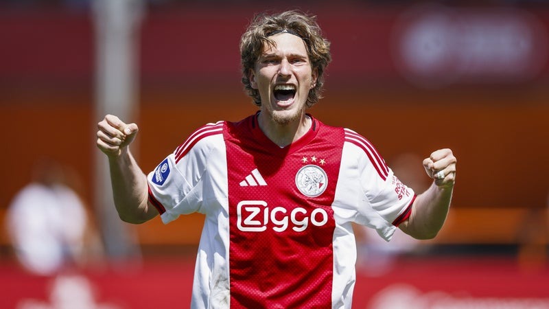 Mercato : le PSG boucle l'arrivée de l'ailier Mika Godts