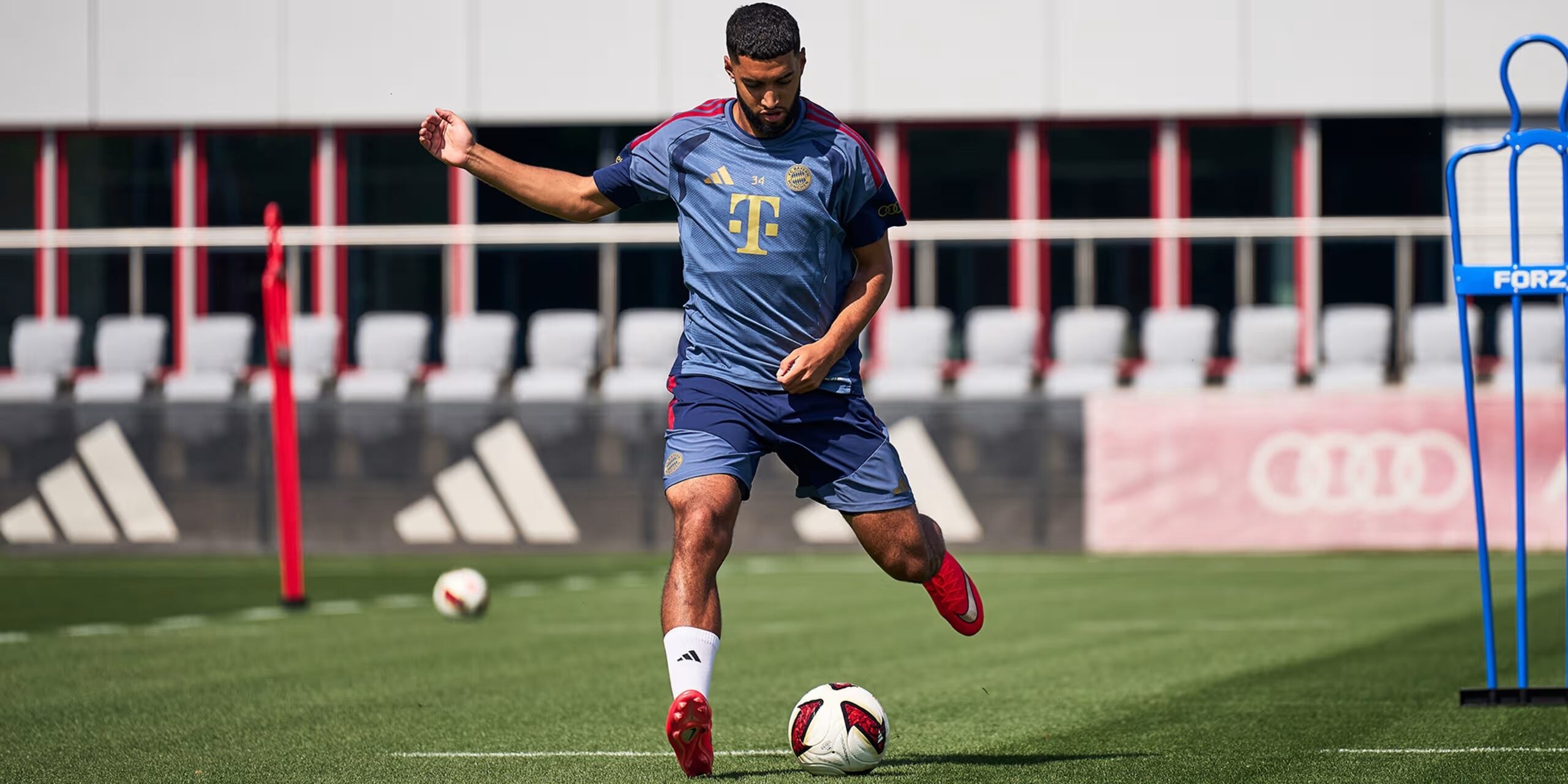 Saibari retrouve le groupe à l'entraînement du Bayern