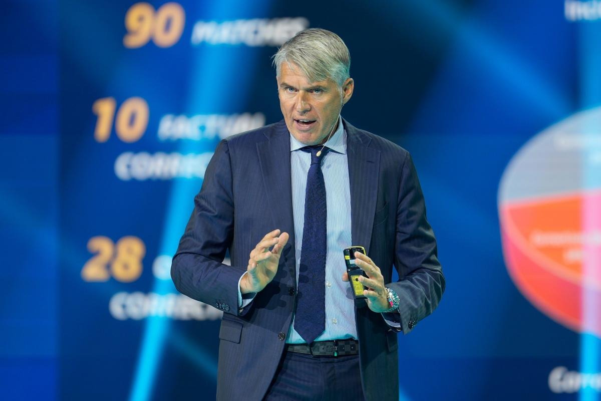 Clear Line : l'UEFA défie la FIFA sur l'usage du VAR