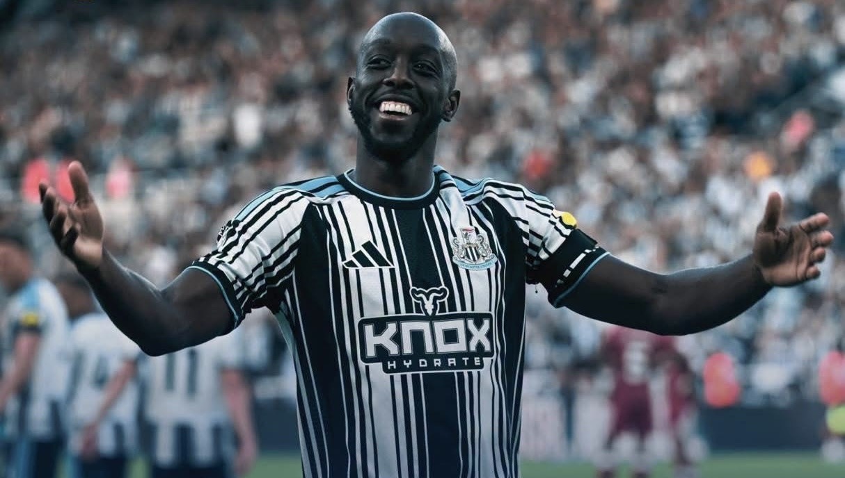 Wissa décisif, Newcastle et Liverpool se neutralisent
